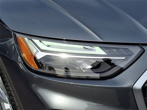 Certified 2025 Audi Q5 2.0T Premium Plus w/ Premium Plus Package image 9