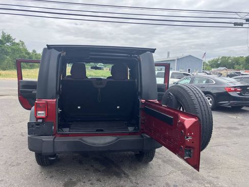 Used 2013 Jeep Wrangler Sport w/ Connectivity Group AWD/4WD image 31