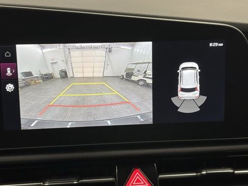 Used 2023 Kia Niro EX image 24