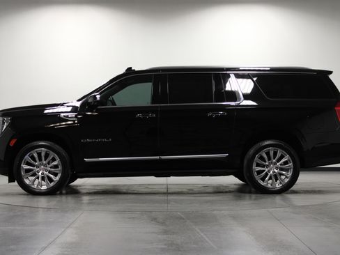 Used 2024 GMC Yukon XL Denali image 7