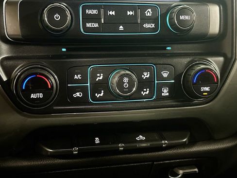 Used 2019 Chevrolet Silverado 1500 LT w/ All Star Edition image 16