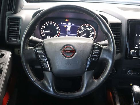 Used 2022 Nissan Frontier PRO-4X w/ Technology Package image 9
