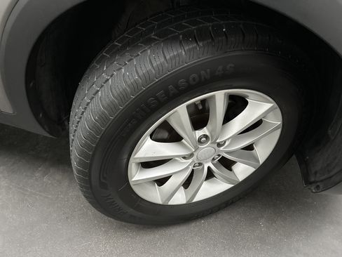 Used 2017 Kia Sorento FWD w/ LX Convenience Package image 10