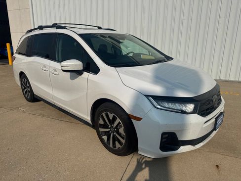 Used 2026 Honda Odyssey EX-L image 2