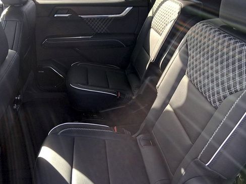 New 2026 GMC Acadia Denali w/ Super Cruise Package AWD/4WD image 12