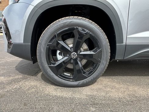 New 2025 Volkswagen Taos SEL AWD/4WD image 5