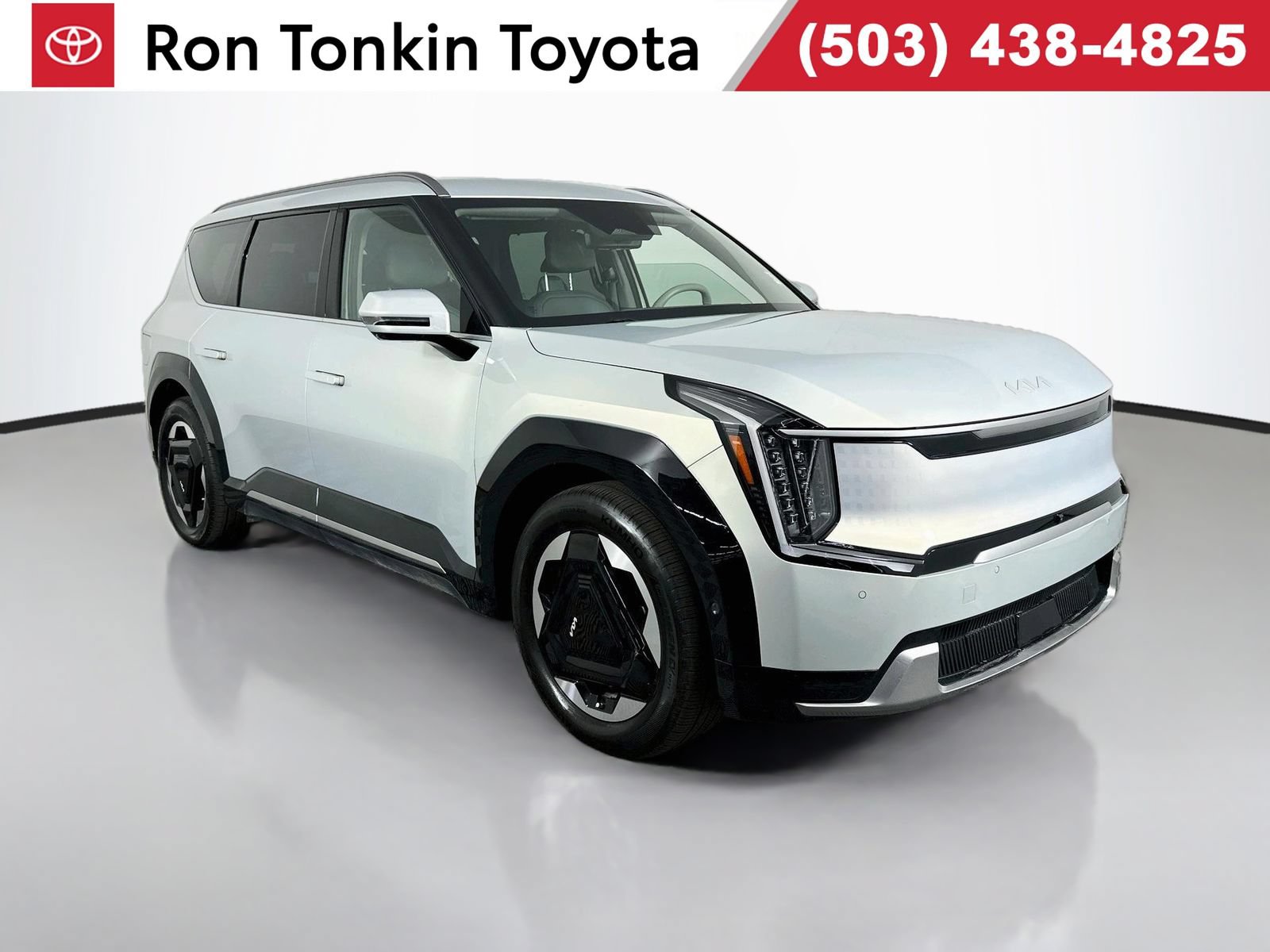 Used 2024 Kia EV9 Land AWD/4WD image 1