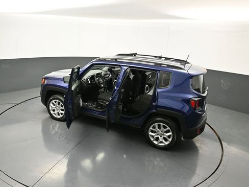 Used 2018 Jeep Renegade Latitude image 42