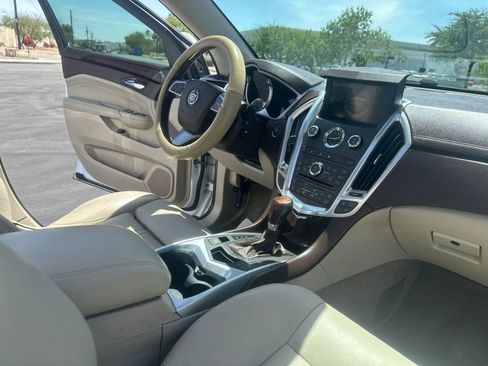 Used 2011 Cadillac SRX Luxury FWD image 22