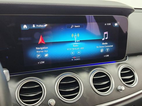 Used 2022 Mercedes-Benz E 350 Sedan image 10