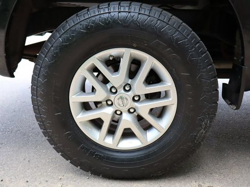 Used 2014 Nissan Frontier SV AWD/4WD image 39