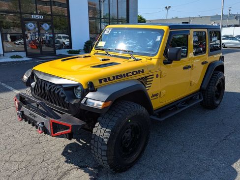 Used 2021 Jeep Wrangler Unlimited Rubicon w/ Cold Weather Group AWD/4WD image 2