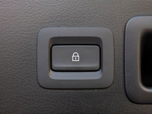 Used 2025 MAZDA CX-30 AWD 2.5 S w/ Preferred Package image 35