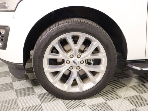 Used 2021 Ford Expedition Max XLT image 20