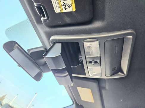 Used 2025 Nissan Frontier PRO-4X w/ Pro Convenience Package image 34