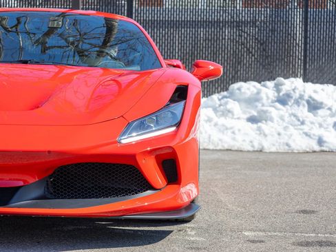 Used 2020 Ferrari F8 Tributo image 6