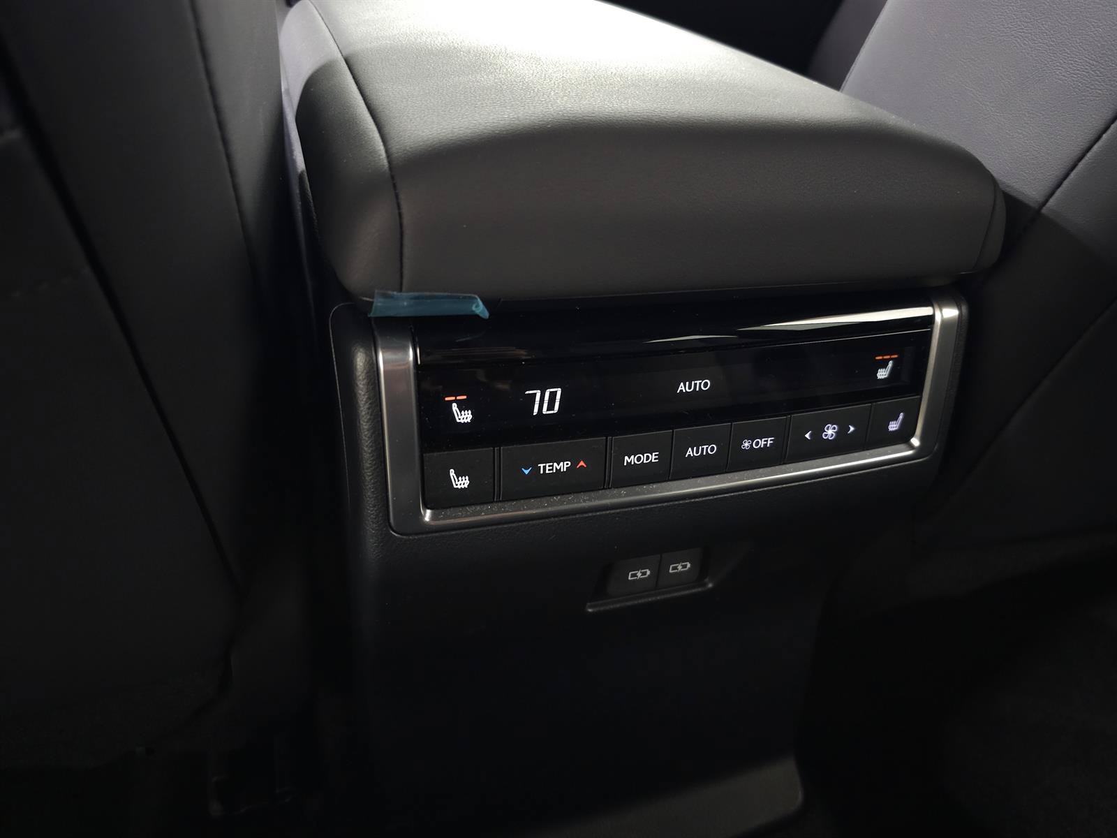 Used 2024 Lexus GX 550 w/ Cold Area Package AWD/4WD image 34
