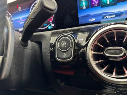 Used 2025 Mercedes-Benz CLA 250 image 24