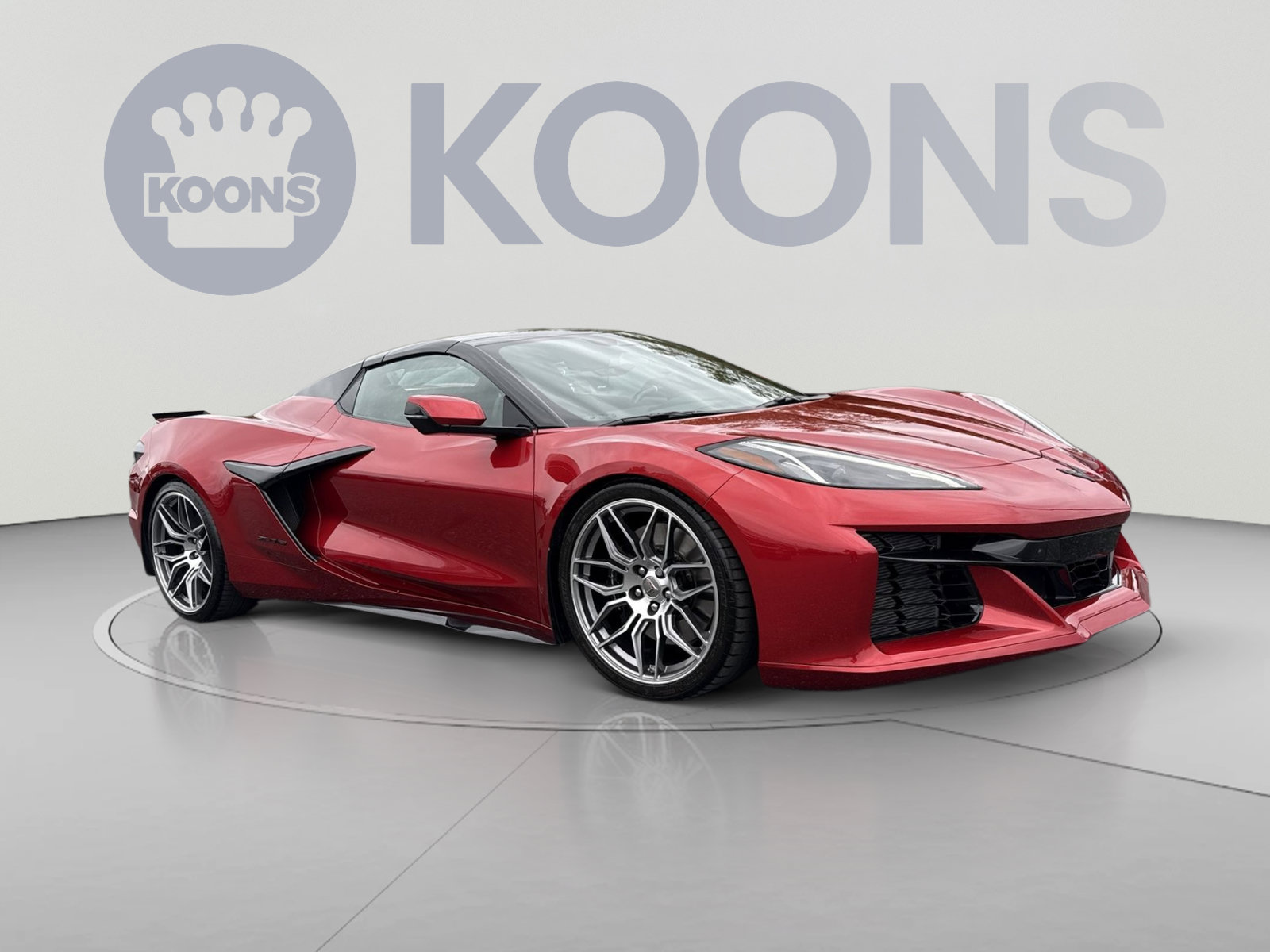 Used 2024 Chevrolet Corvette Z06 RWD image 2