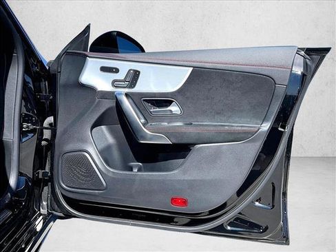 Used 2023 Mercedes-Benz CLA 250 image 19