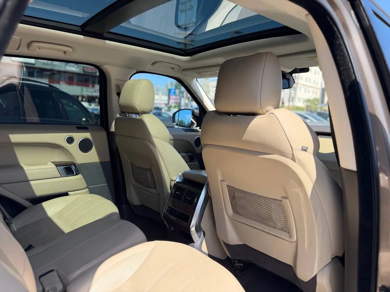 Used 2014 Land Rover Range Rover Sport HSE AWD/4WD image 39