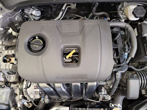 Used 2024 Kia Forte LXS w/ LXS Technology Package image 30