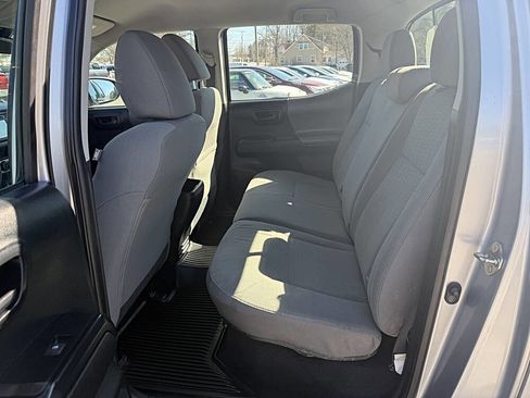Used 2018 Toyota Tacoma SR w/ SR Convenience Package image 12