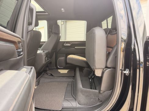 Used 2024 Chevrolet Silverado 2500 High Country w/ High Country Premium Package AWD/4WD image 29