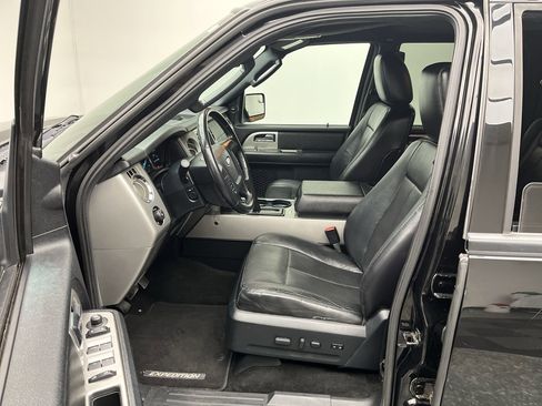 Used 2016 Ford Expedition EL XLT w/ Equipment Group 202A image 3