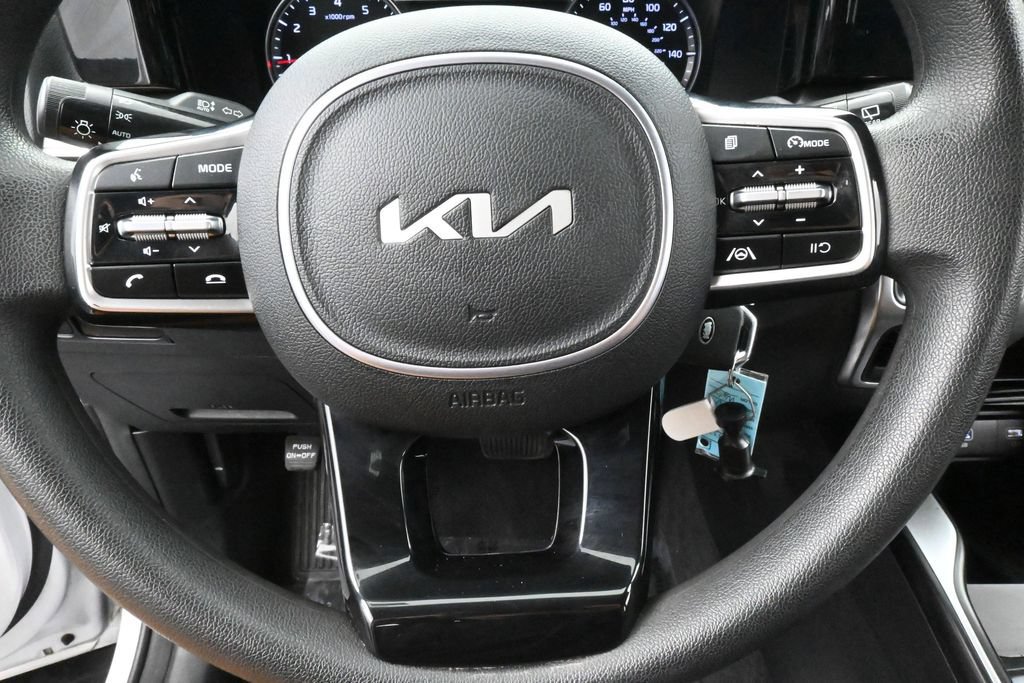 Used 2023 Kia Sorento LX FWD image 30