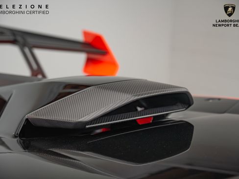 Used 2022 Lamborghini Huracan STO image 6