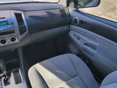 Used 2007 Toyota Tacoma PreRunner image 16