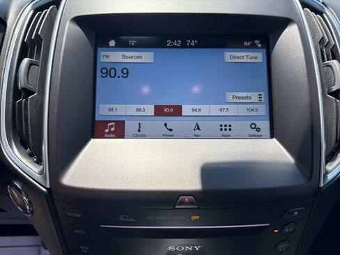 Used 2016 Ford Edge Titanium w/ Equipment Group 302A AWD/4WD image 22