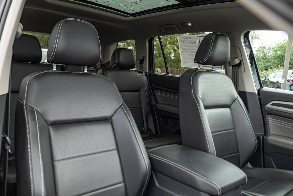 Certified 2023 Volkswagen Atlas SE w/ Panoramic Sunroof Package AWD/4WD image 35