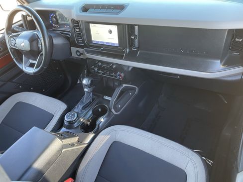 Used 2023 Ford Bronco Big Bend w/ Sasquatch Package image 11