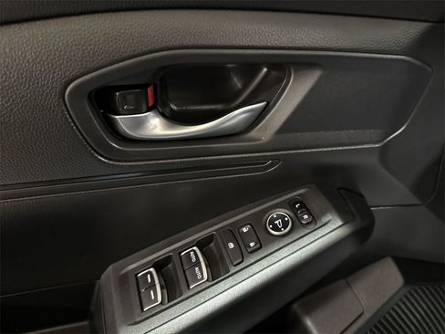 Used 2023 Honda Accord LX image 19