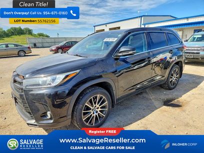 Used 2018 Toyota Highlander SE