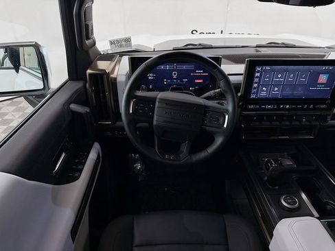 Used 2024 GMC Hummer EV 2X w/ Extreme Off-Road Package AWD/4WD image 24