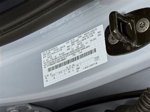 Used 2025 Ford F250 Lariat image 34