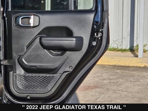 Used 2022 Jeep Gladiator Sport AWD/4WD image 29
