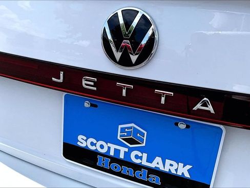 Used 2025 Volkswagen Jetta Sport FWD image 22