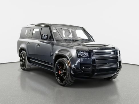 Used 2023 Land Rover Defender 130 X AWD/4WD image 4