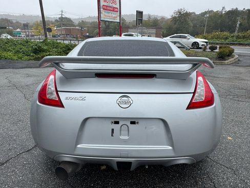 Used 2017 Nissan 370Z Coupe image 6