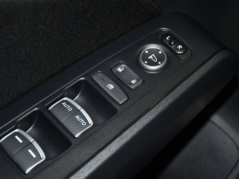 Certified 2025 Honda Civic Sport image 32