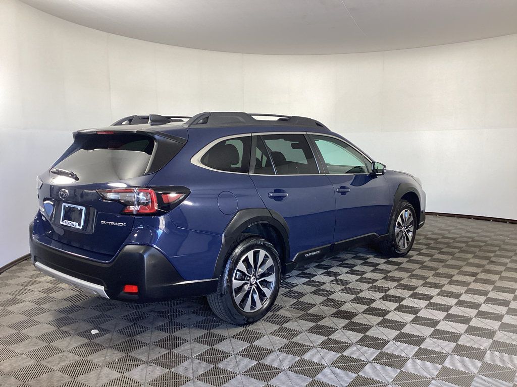 Used 2024 Subaru Outback Limited AWD/4WD image 2