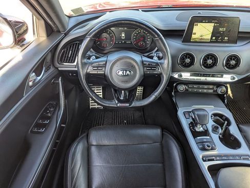 Used 2019 Kia Stinger GT2 image 29