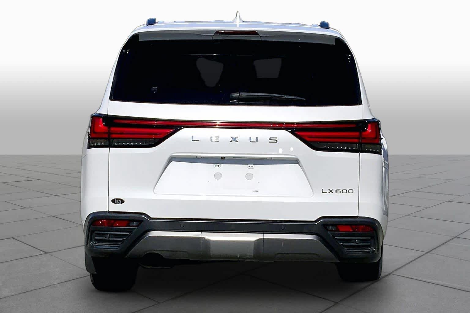 Used 2024 Lexus LX 600 4WD w/ Appearance Package image 4