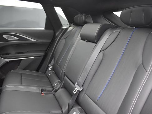 New 2026 Cadillac Lyriq Signature Sport w/ LPO, Floor Liner Package AWD/4WD image 27