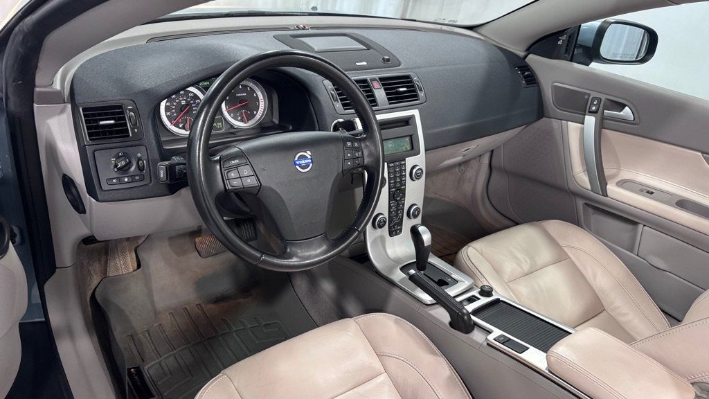 Used 2011 Volvo C70 T5 w/ Multimedia Pkg FWD image 17