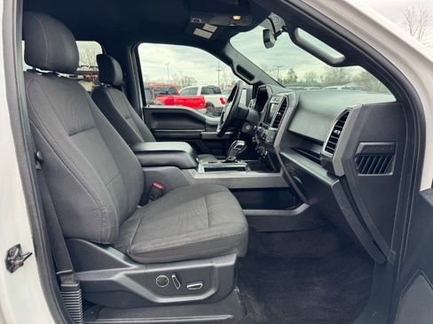 Used 2016 Ford F150 XLT w/ Equipment Group 302A Luxury AWD/4WD image 18